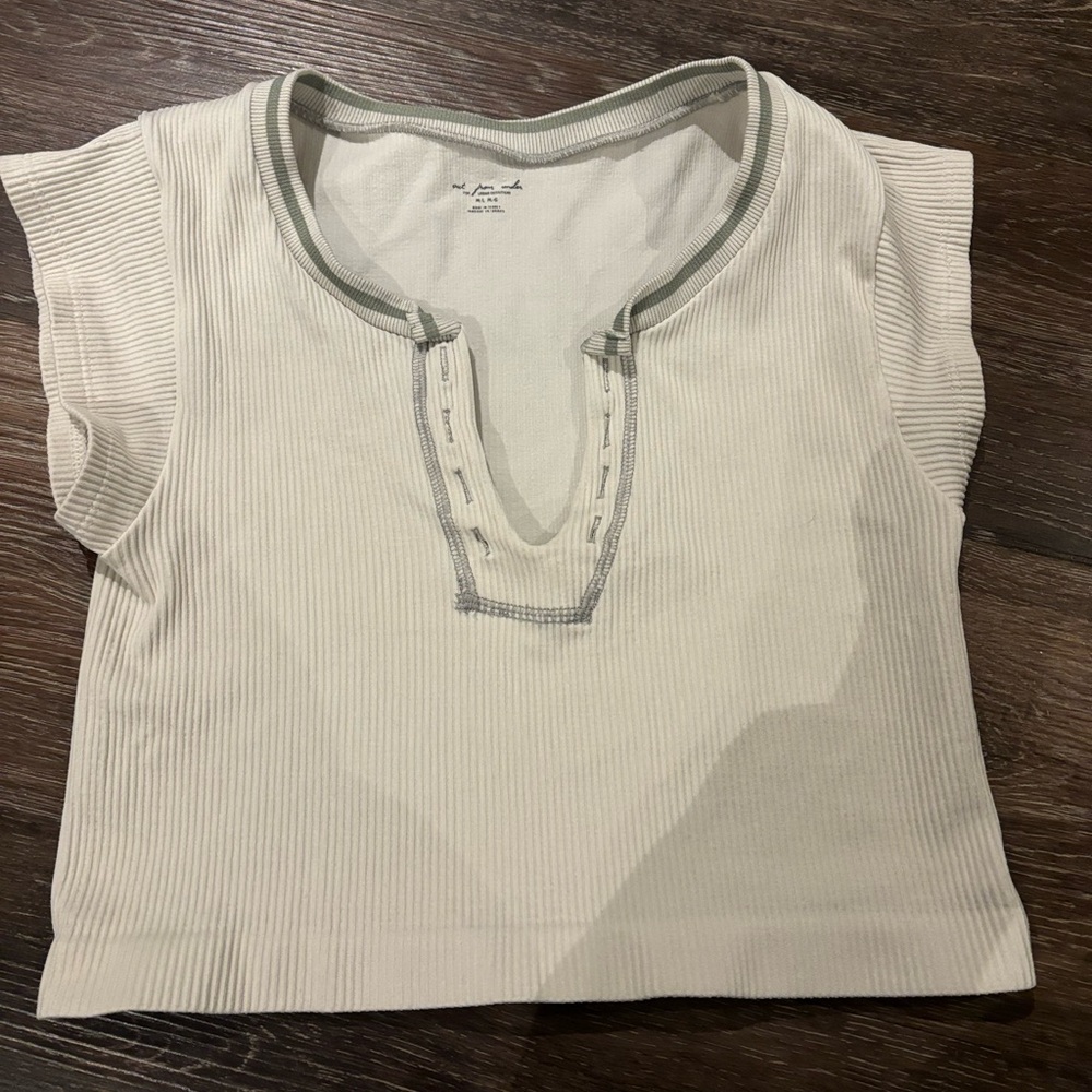 urban outfitters crop top